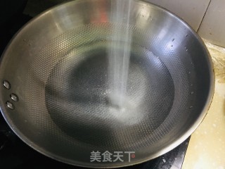 白菜炖豆腐的做法步骤：1