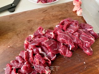 爆炒黄牛肉的做法步骤：2