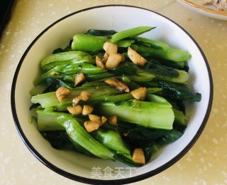 蒜头油生抽淋芥兰的做法步骤：7