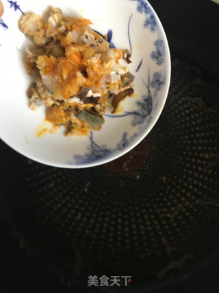 蟹黄炖豆腐的做法步骤：7