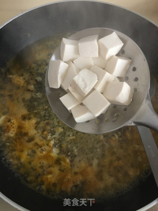 蟹黄炖豆腐的做法步骤：9