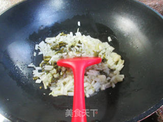 腌白菜炒土豆的做法步骤：4