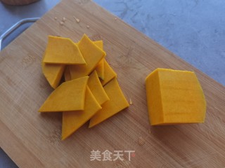 金枪鱼南瓜便当的做法步骤：1