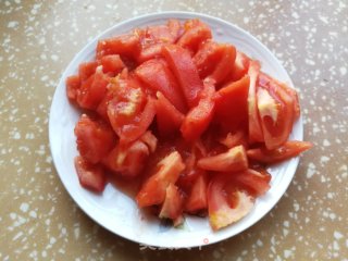 番茄肉片汤的做法步骤：2