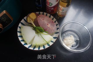 冬瓜炖青鱼的做法步骤：1