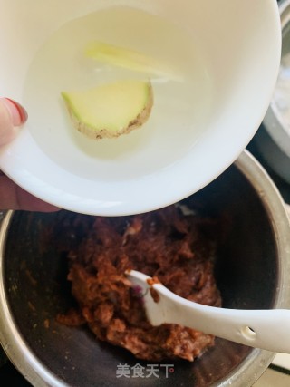 蒸肉丸的做法步骤：3