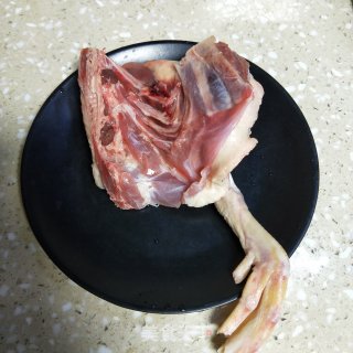 鸭腿肉炖萝卜的做法步骤：2