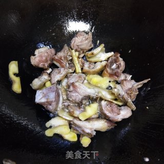 鸭腿肉炖萝卜的做法步骤：6