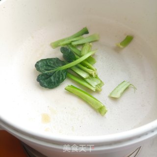 塔菜肥肠煮米粉的做法步骤：4
