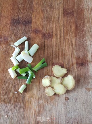 牛肉炖萝卜的做法步骤：3