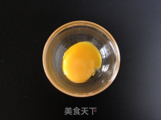 万圣节木乃伊香肠酥的做法步骤：3