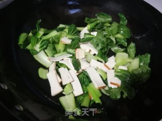 青菜炒豆干的做法步骤：4