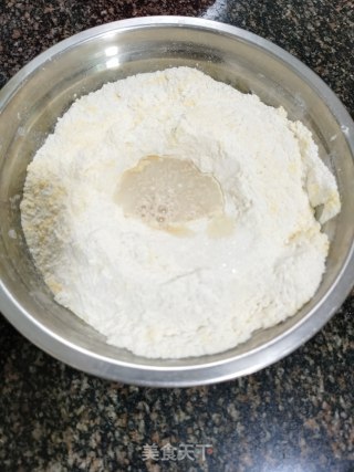 玉米面烧饼的做法步骤：1