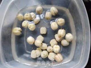 五指毛桃排骨汤的做法步骤：4