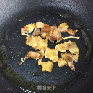 油渣炒青椒土豆片的做法步骤：8