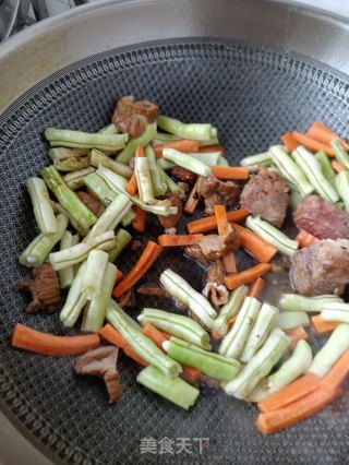 “炖菜”大肠猪肉炖芸豆的做法步骤：10