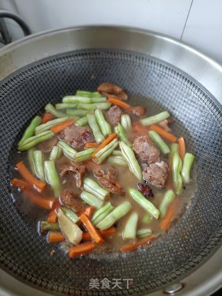 “炖菜”大肠猪肉炖芸豆的做法步骤：11