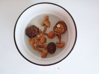 豆腐炖鱼的做法步骤：3