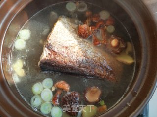 豆腐炖鱼的做法步骤：6