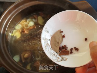 豆腐炖鱼的做法步骤：8