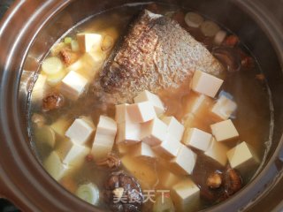 豆腐炖鱼的做法步骤：9