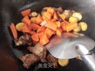 排骨烧胡萝卜的做法步骤：11