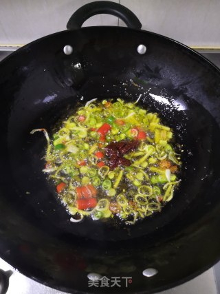 酸菜肉末粉条的做法步骤：4