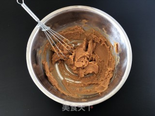万圣节蜘蛛花生酥的做法步骤：3