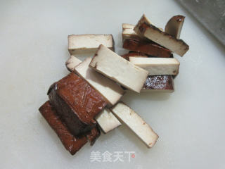 香干炒毛毛菜的做法步骤：2