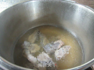青菜莲藕龙骨汤的做法步骤：6