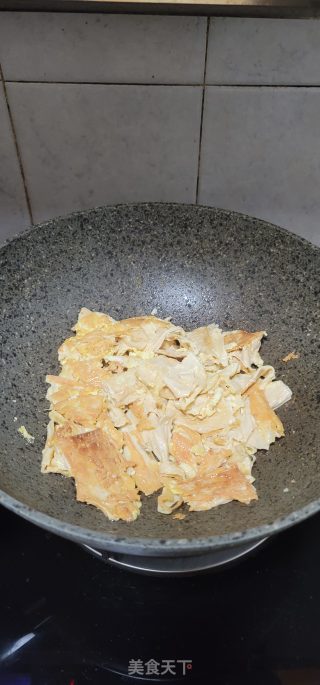 豆瓣酱烧腐竹的做法步骤：6