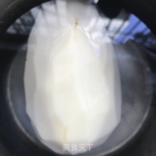 醋溜莲藕片的做法步骤：1