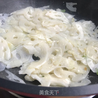 醋溜莲藕片的做法步骤：6
