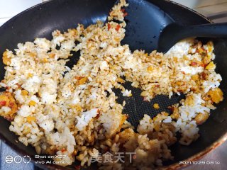 咸蛋黄炒饭的做法步骤：3