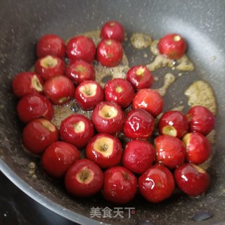 桂花炒红果的做法步骤：7