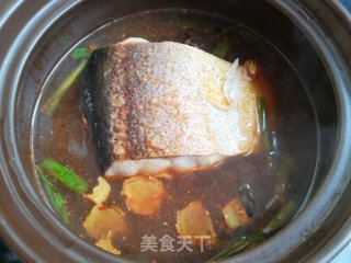 白菜宽粉炖鱼的做法步骤：7