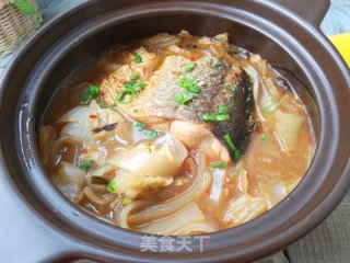 白菜宽粉炖鱼的做法步骤：11