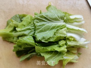 小白菜海带炖粉条的做法步骤：1