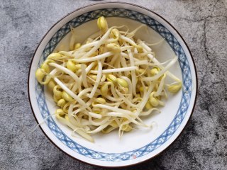 小白菜海带炖粉条的做法步骤：3