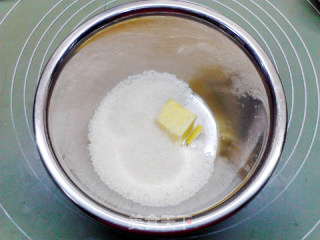 日本传统甜面包“甘食”的做法步骤：2