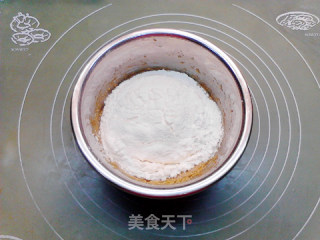 日本传统甜面包“甘食”的做法步骤：5