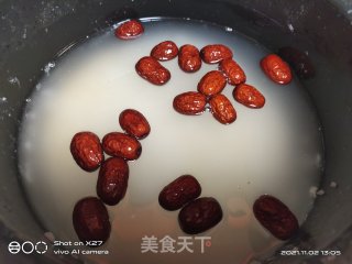 小米红枣粥的做法步骤：2