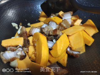 南瓜烧五花肉的做法步骤：4