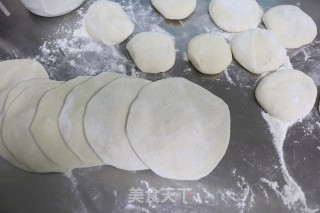 南瓜虾皮包子的做法步骤：11