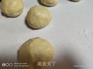 菠萝包的做法步骤：9