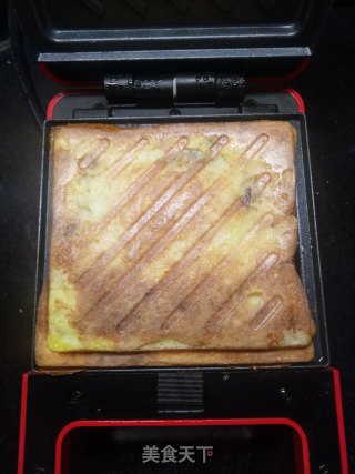 鸡蛋火腿肠三明治的做法步骤：6