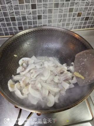 姜葱炒脆脘的做法步骤：6