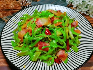 炒贡菜的做法步骤：12