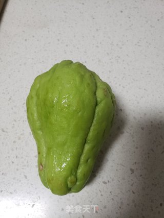 佛手瓜炒鸭蛋的做法步骤：1