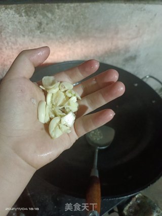 爆炒油菜的做法步骤：1